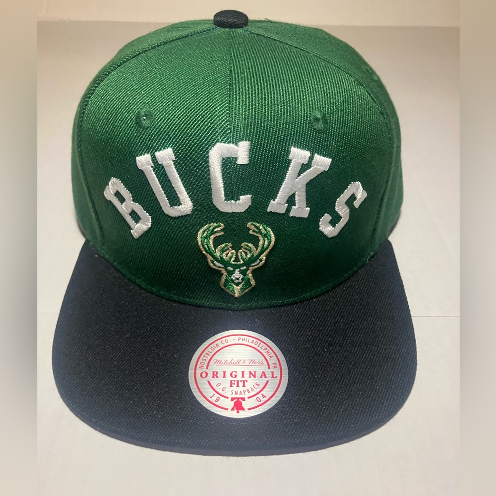 Milwaukee Bucks Mitchell & Ness NBA snap back